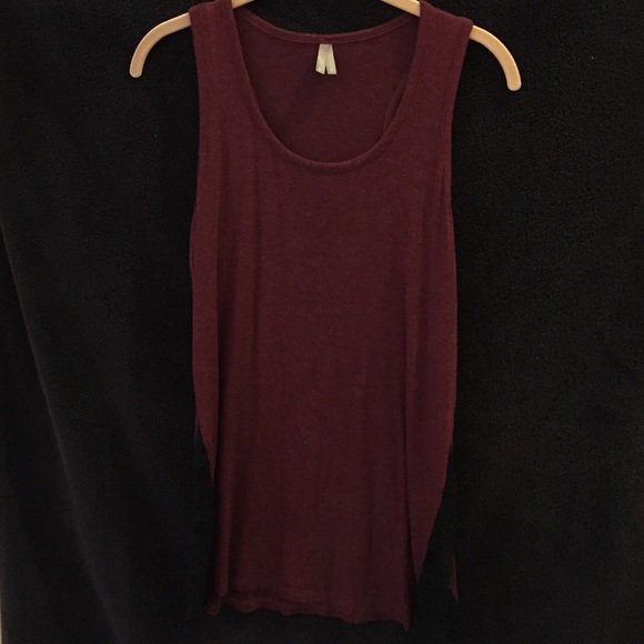 Tank Top w/ lace side detail