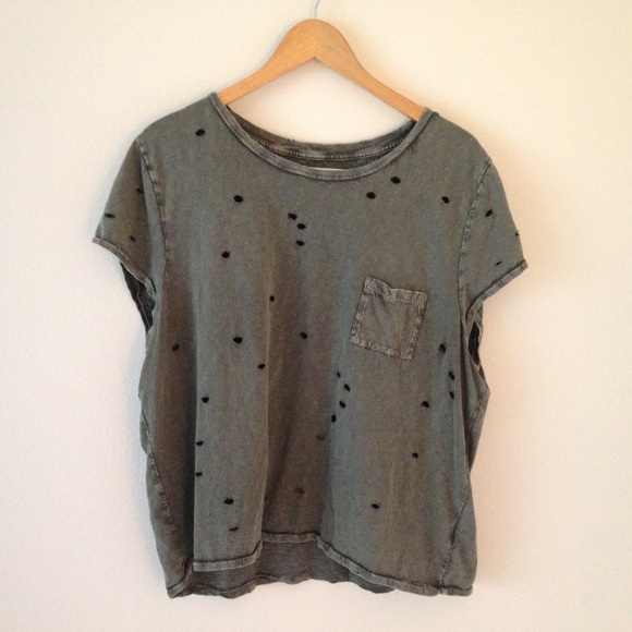 AE distressed olive pocket tee