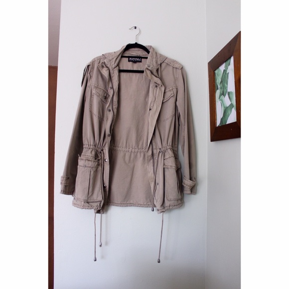 Olive utility jacket with adjustable strings