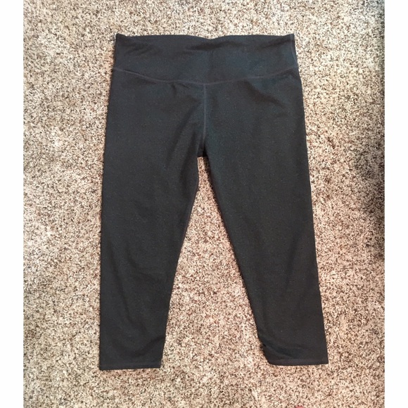 Fabletics Yoga Capris