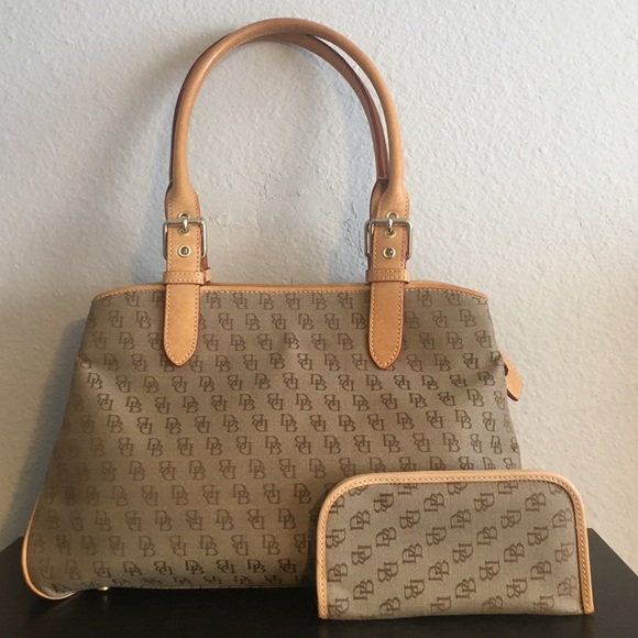 Beautiful Dooney and Bourke handbag