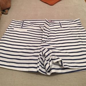 Gap stripped shorts