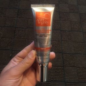 Suntegrity 5-in-1 Moisturizing Sunscreen