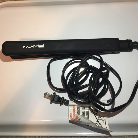 Brand new NuMe Fashionista Flat Iron main image 4