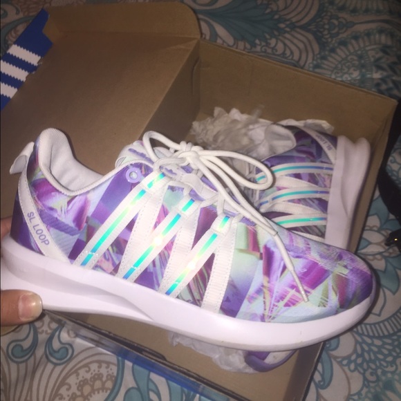 Adidas SL Loop