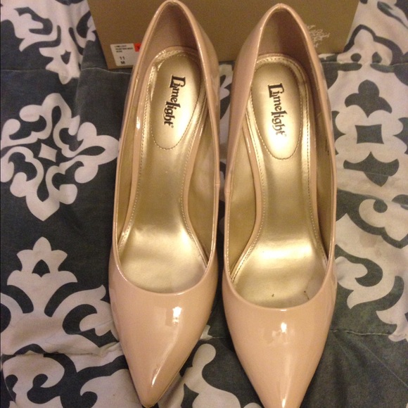 Nude heels! Like new!