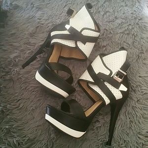 Liliana Sporty Platforms
