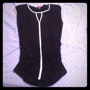 Black and White Vince Camuto Top S