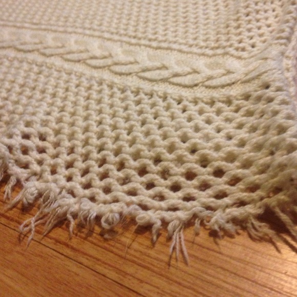 Frosty-ends crotchet pullover - Picture 3 of 3