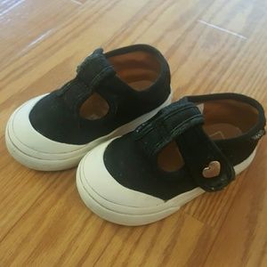 TODDLER VANS