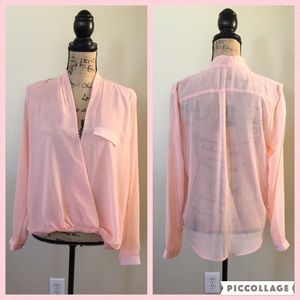 ❌SOLD❌💞Cute Pink/Salmon Colored open Blouse 💞
