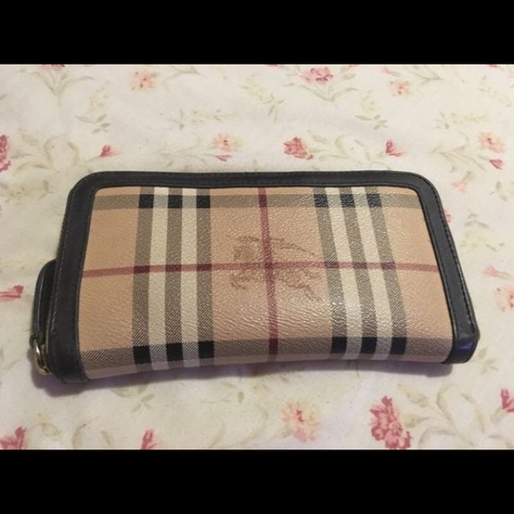 Burberry wallet