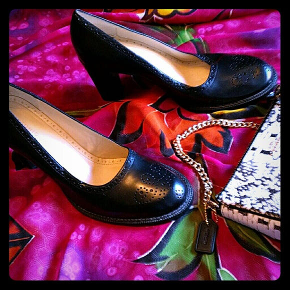 Gianni Bini Shoes - ♦Reserve until 10/14♦ Gianni Bini heels size 10M