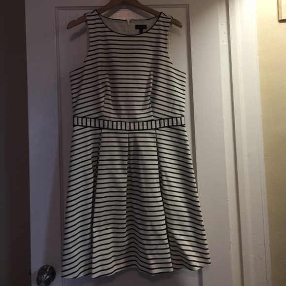 The limited blue and white stripped pleated dress