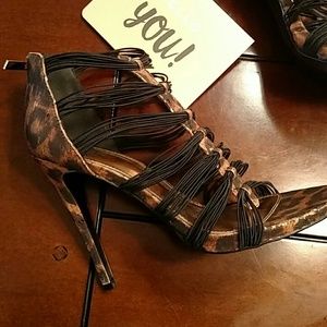 Leopard heels