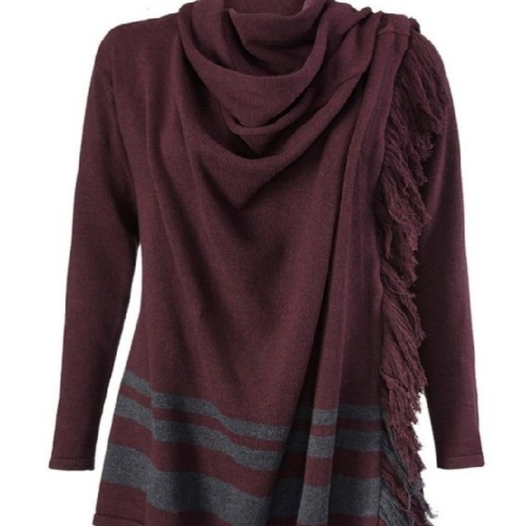NWOT CAbi Wrap Sweater XL