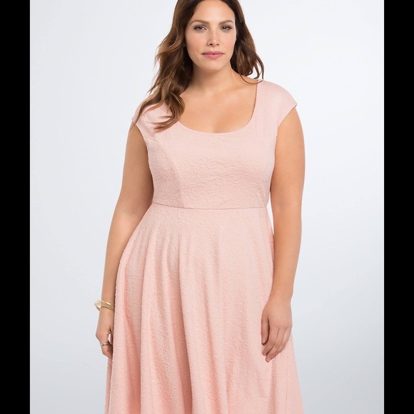 Torrid pink skater dress.  Worn once.  Sz2 (18-20)