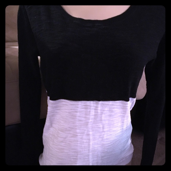 Express Sweaters - Express Black & White Sweater
