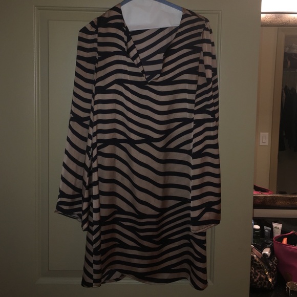 Silky dress will long bell sleeves