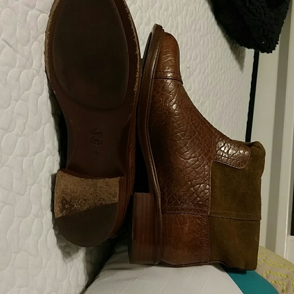 Boots - Picture 2 of 4