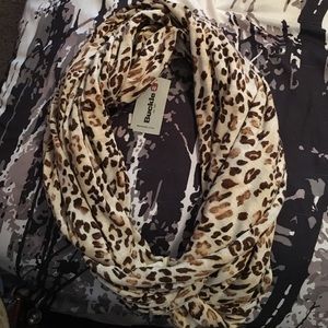 Buckle cheetah infinity scarf
