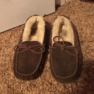 UGG MOCCASINS BROWN SIZE 6
