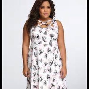 Super cute pink skull dress by Torrid. Size 18