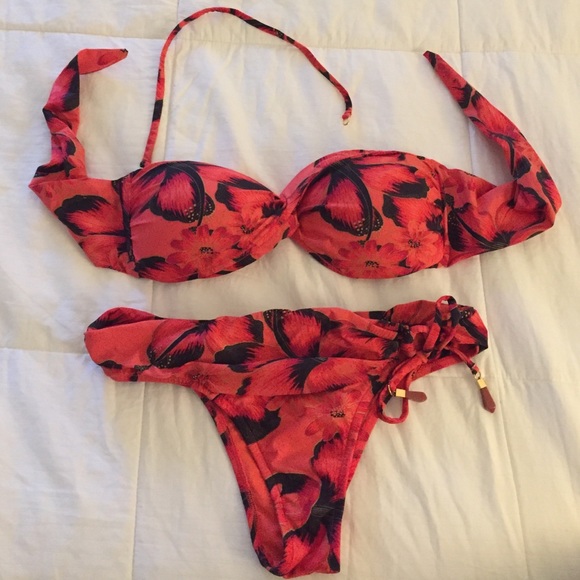 SOLD - Gourgeous bikini from a Brazilian brand!
