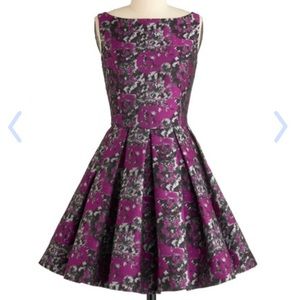 BB Dakota Dresses - BB Dakota Classic Stunner Dress BB Dakota Dresses - BB Dakota Classic Stunner Dress