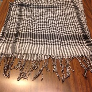 Houndstooth Scarf