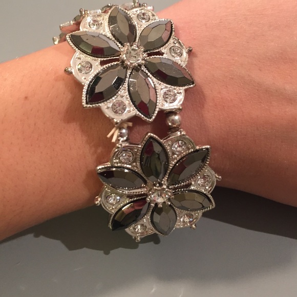 New York & Company silver flower bracelet - Picture 3 of 3