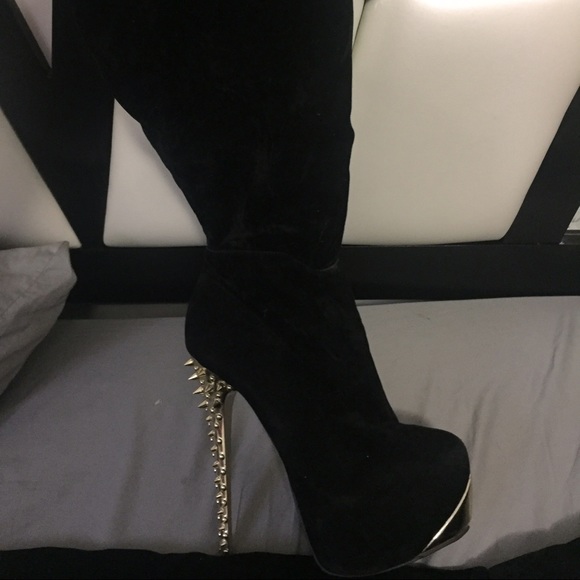 Spike heel Boots - Picture 2 of 2
