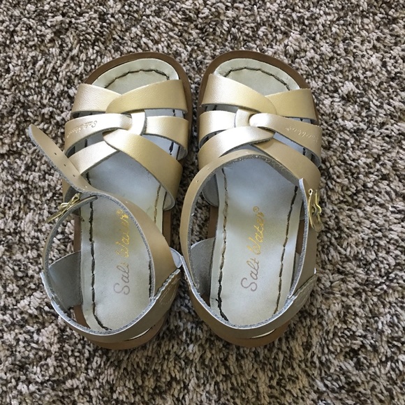 Gold original saltwater sandals