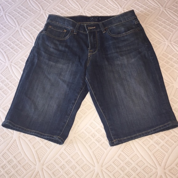 Lucky 🍀 brand Bermuda shorts