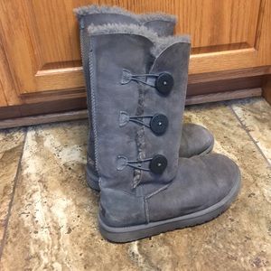 Tall size 7 gray button uggs