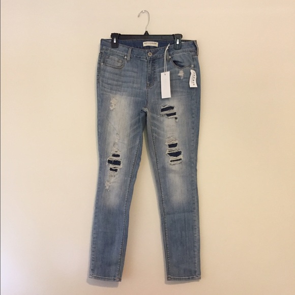 PacSun Denim - NWT Ripped Low-Rise Skinny Jeans! PacSun Denim - NWT Ripped Low-Rise Skinny Jeans!