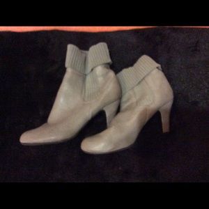 Grey boots