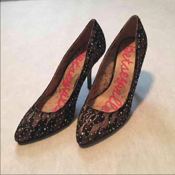 BNIB Betseyville Pumps