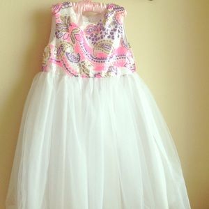 Little girl's party dress