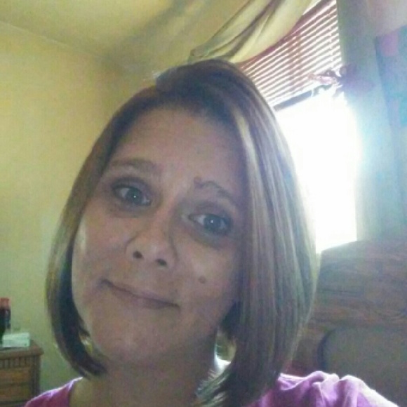 Meet your Posher, Jennifer - Picture 1 of 1