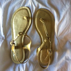 Size 6 Enzo Angiolini gold sandals