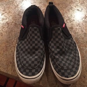 Like new boys slip on Vans