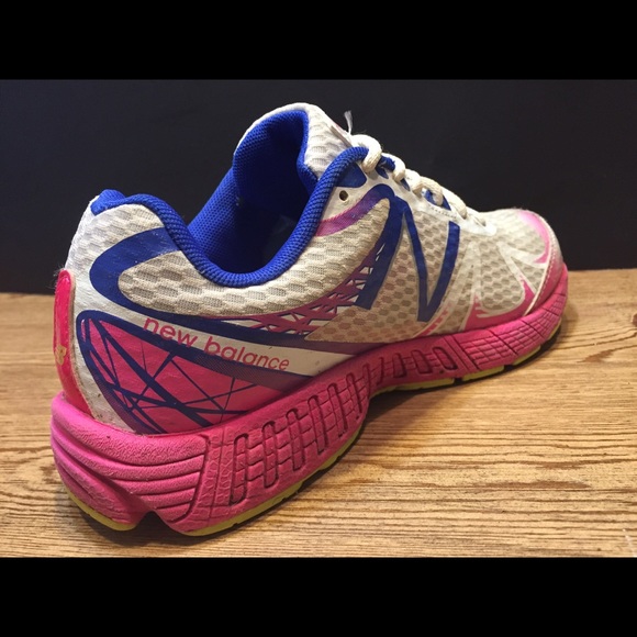 New Balance Shoes! Size 5 - Picture 3 of 4