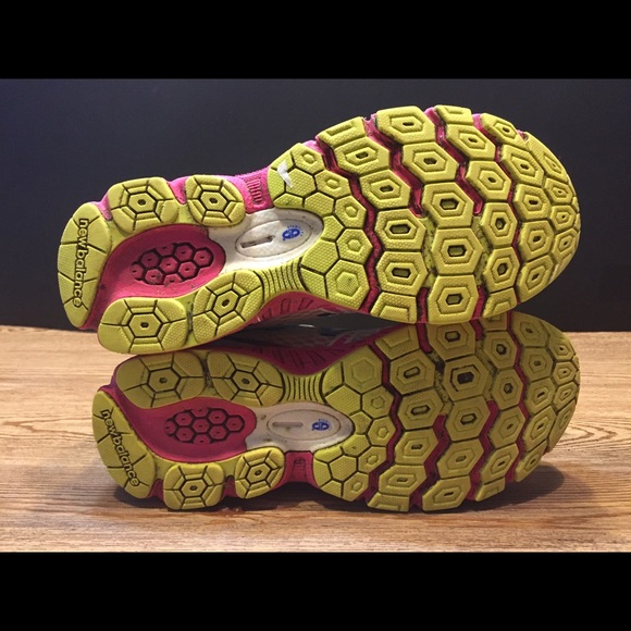 New Balance Shoes! Size 5 - Picture 4 of 4