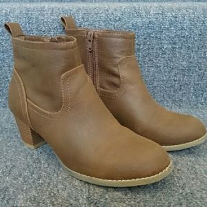 Old Navy Brown Boots