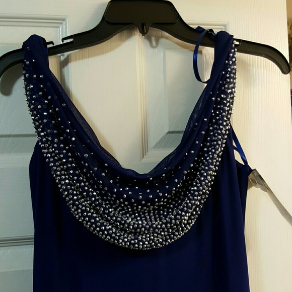 Full Length - Picture 3 of 4