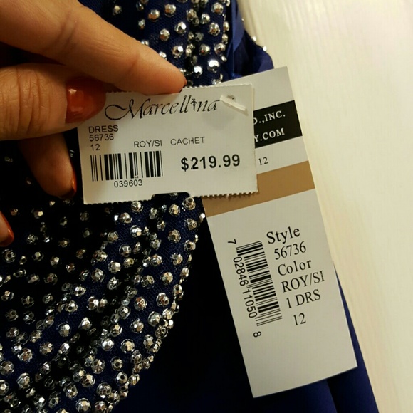 Full Length - Picture 4 of 4