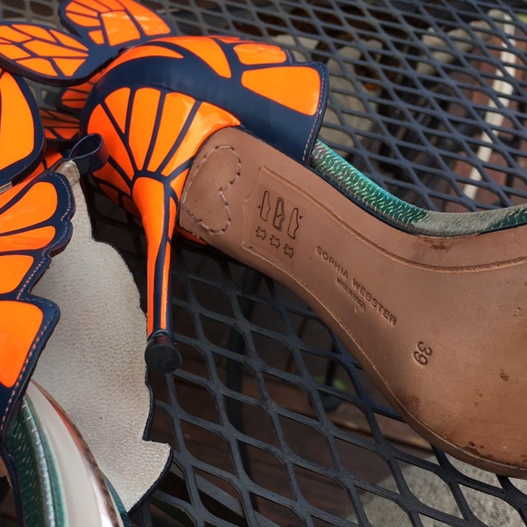See add for shoes