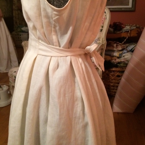 Dress - Picture 3 of 3