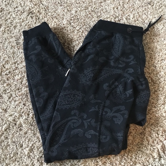 Paisley print joggers